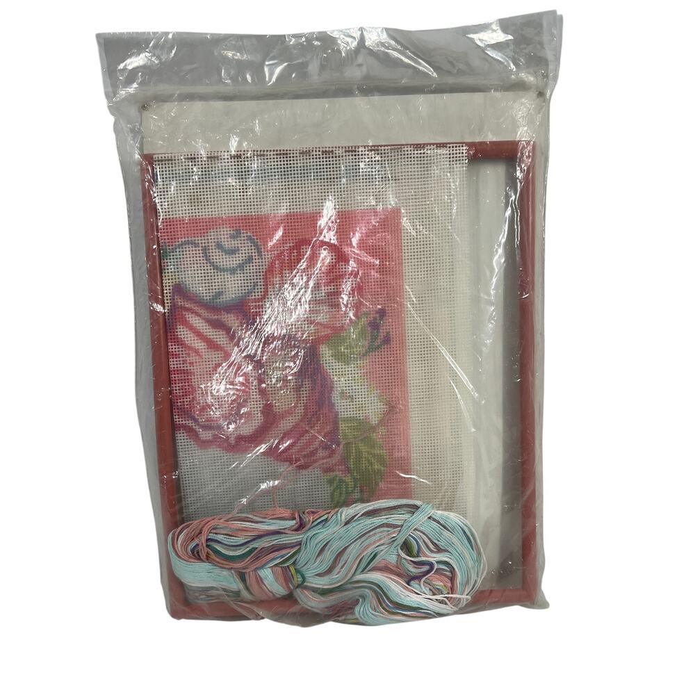 GOLDEN BEE Needlepoint Shells Seaside Coastal Wall Art Kit 10x8 Vintage NEW - Picture 6 of 7